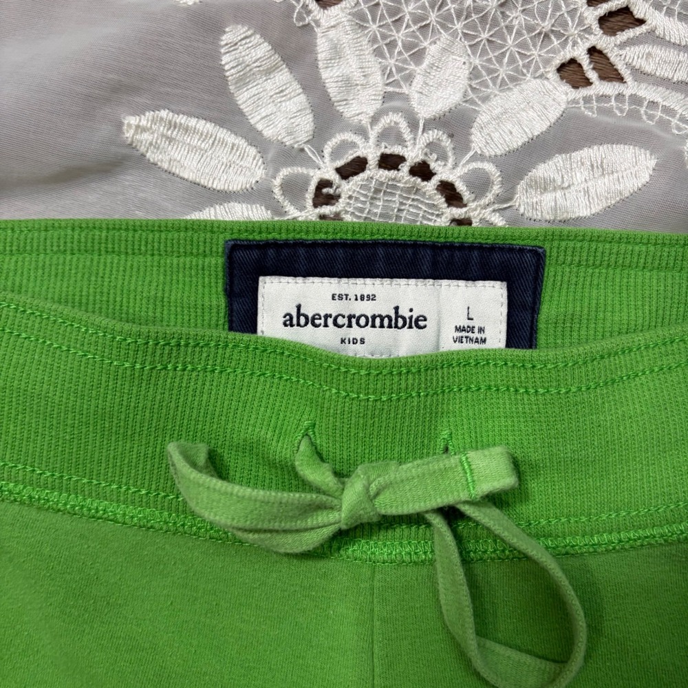 Y2K RARE Abercrombie Green Ruffle Mini Skirt Sweatshirt Material Drawstring - Picture 2 of 8